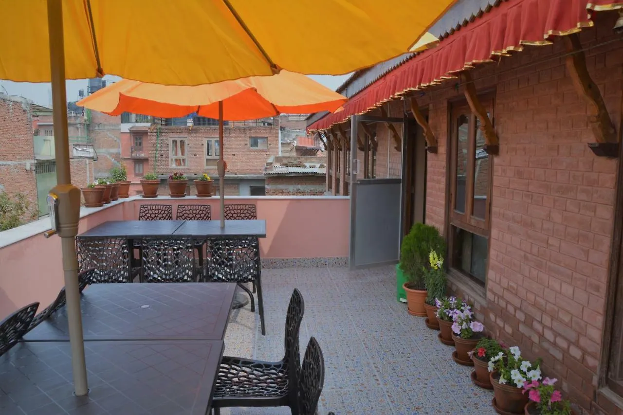 Inn Sangrahalaya Bhatgoan Hotel